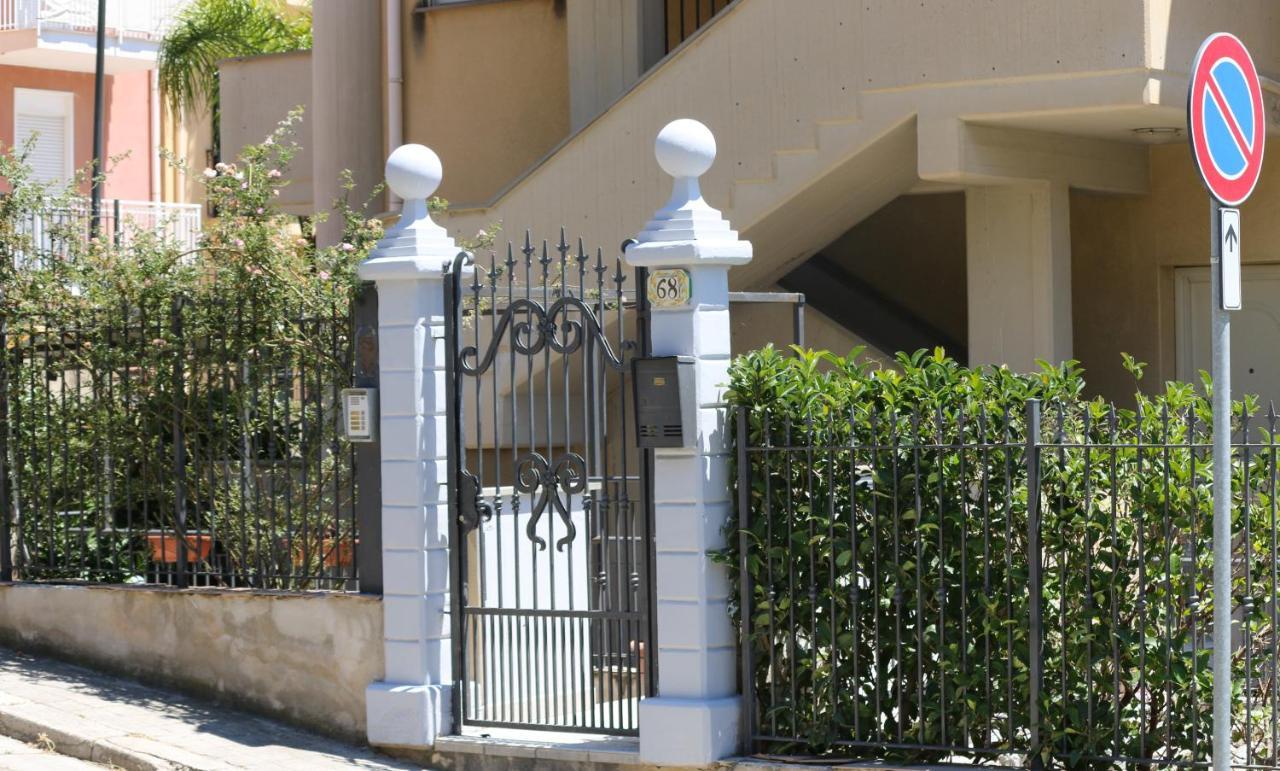 Click Art & Room Trabia Exterior foto
